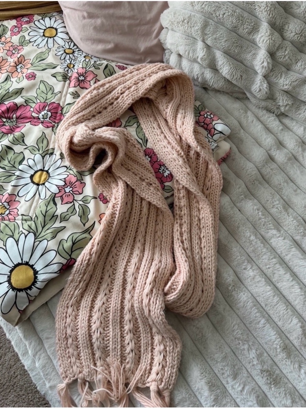 aerie Chunky Knit Scarf in Blush